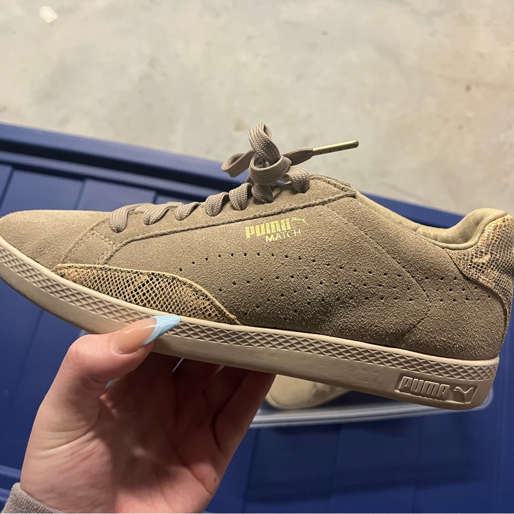 Womens Puma sneaker